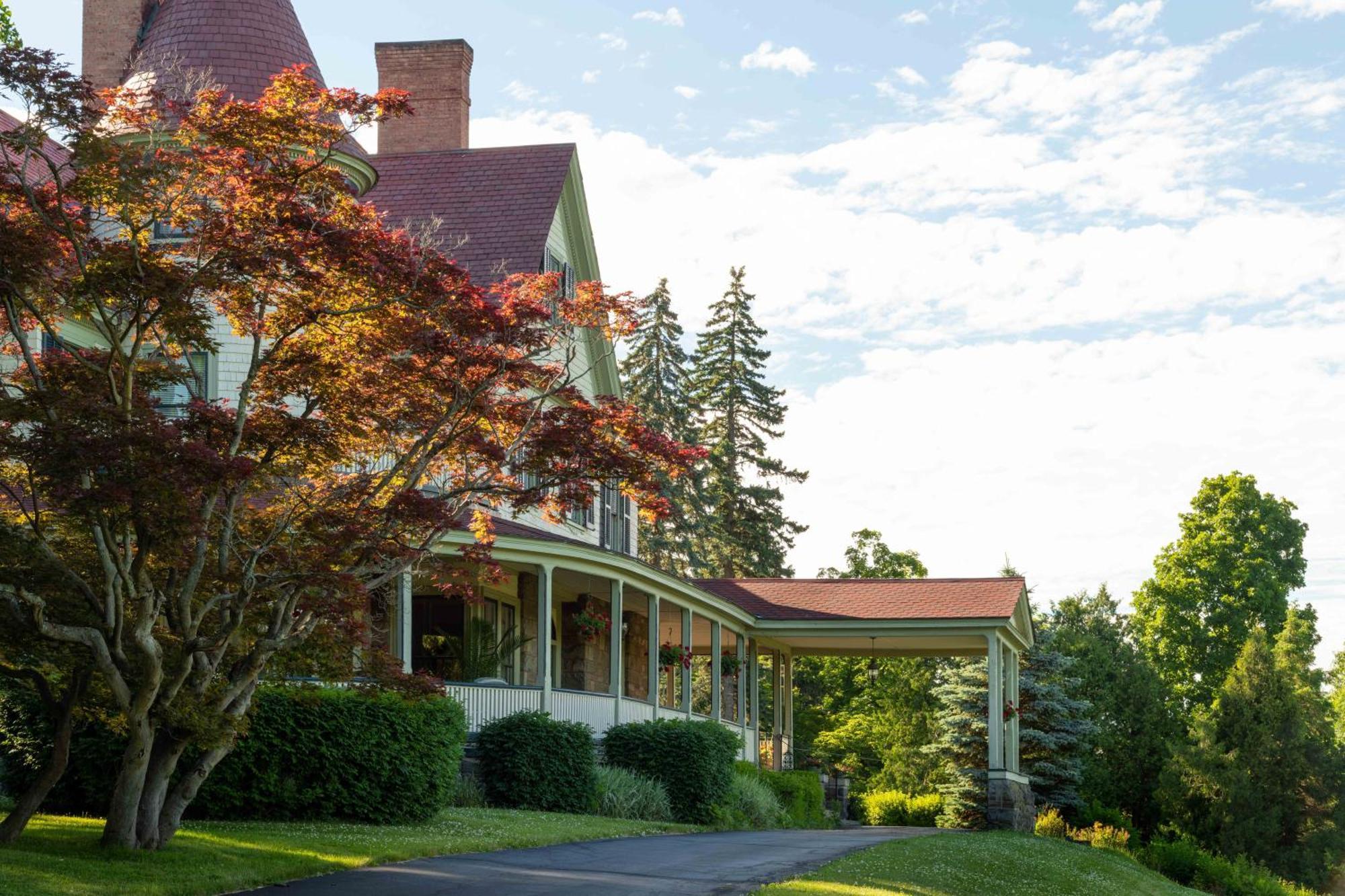 Idlwilde Inn Watkins Glen Exterior photo