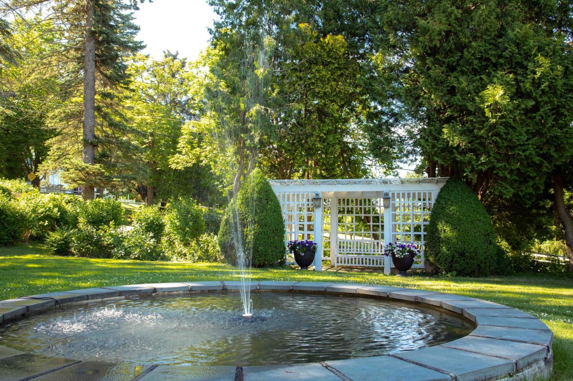 Idlwilde Inn Watkins Glen Exterior photo
